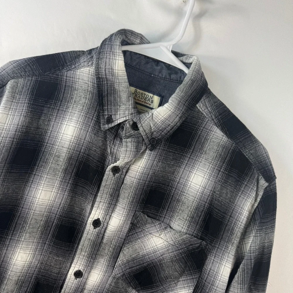 Boston Traders Men XL Flannel Shirt Black White Plaid Cotton Button Down Long Sl